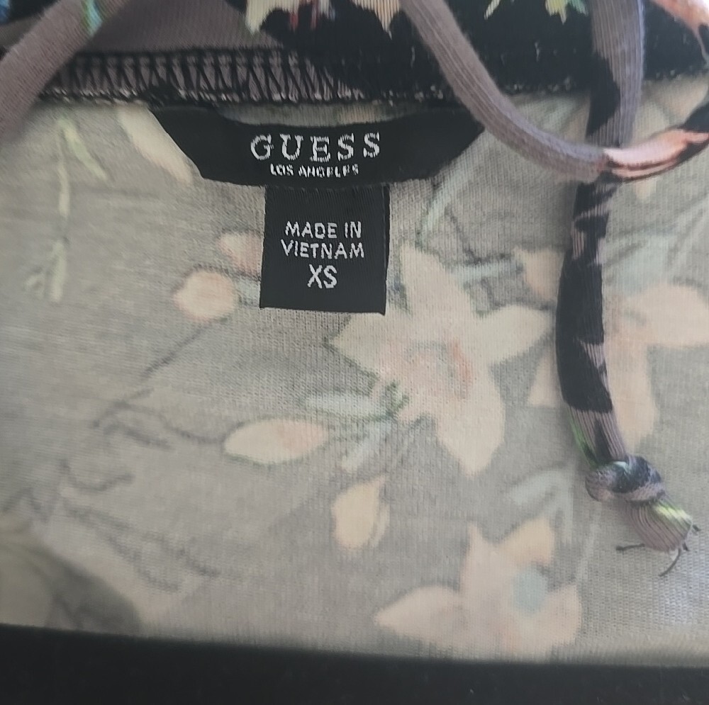 Guess Floral Lace-Up Keyhole Women's Top in Black and Gray - Picture 3 of 4